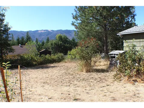 267 Crest Drive Myrtle Creek OR 97457