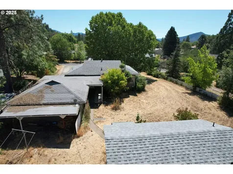 267 Crest Drive Myrtle Creek OR 97457