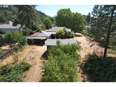 267 Crest Drive Myrtle Creek OR 97457