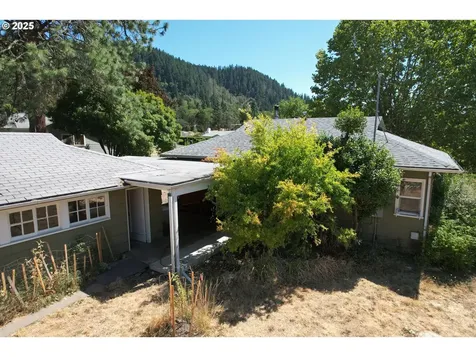 267 Crest Drive Myrtle Creek OR 97457