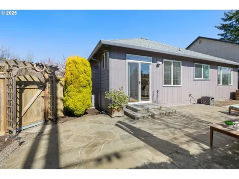 5140 NE Molly Street Hillsboro OR 97124