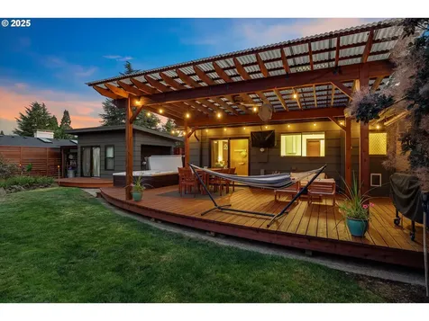 1030 NW 20th Street Mcminnville OR 97128