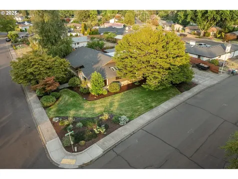 1030 NW 20th Street Mcminnville OR 97128