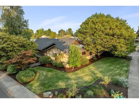 1030 NW 20th Street Mcminnville OR 97128