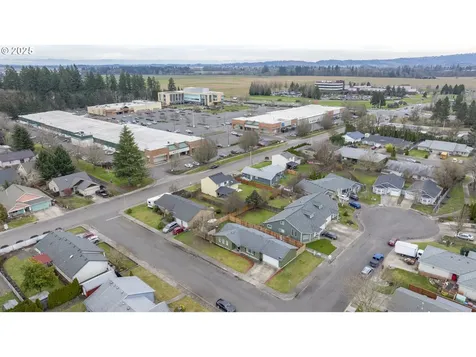 2550 NE Aaron Drive Mcminnville OR 97128