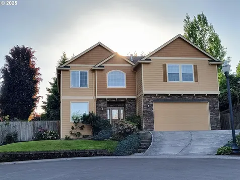 2214 NW 123rd Street Vancouver WA 98685