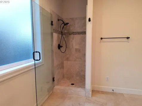 2214 NW 123rd Street Vancouver WA 98685
