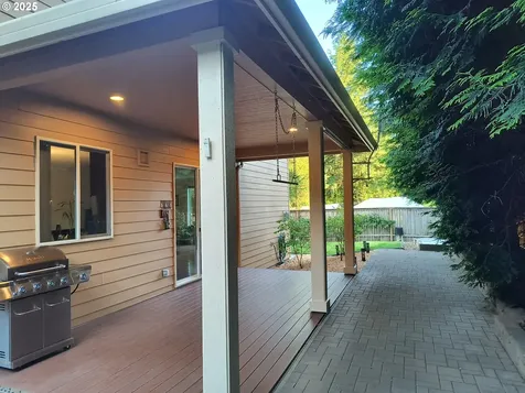 2214 NW 123rd Street Vancouver WA 98685