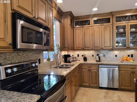 2214 NW 123rd Street Vancouver WA 98685