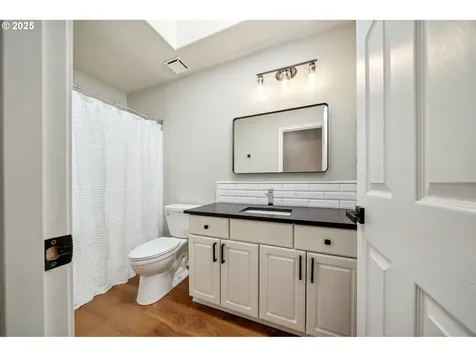 9508 SW Jonathan Court Portland OR 97219
