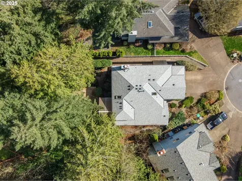 9508 SW Jonathan Court Portland OR 97219