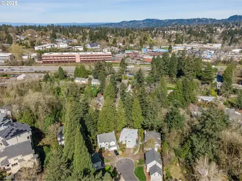 9508 SW Jonathan Court Portland OR 97219