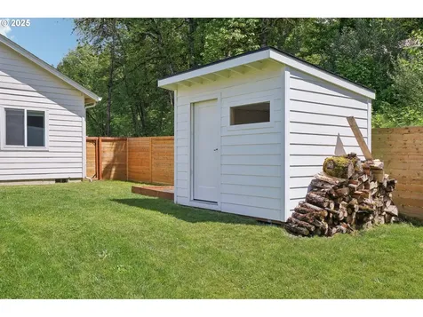 201 SE Alder Street Winlock WA 98596
