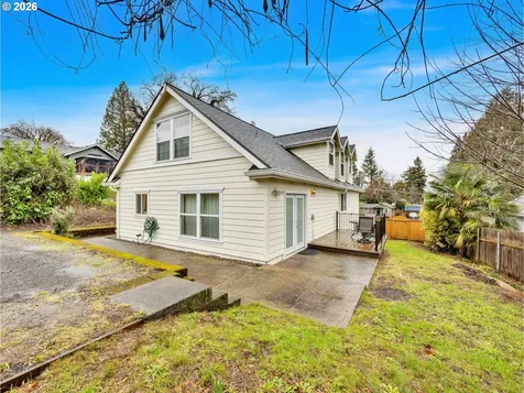 1312 Jackson Street Oregon City OR 97045