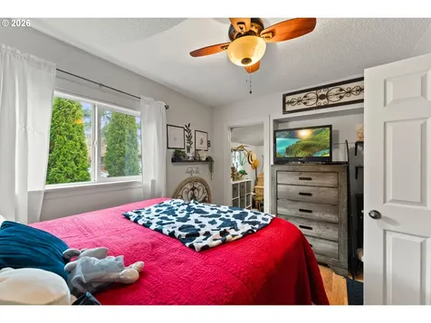 419 W Agee Street Roseburg OR 97471