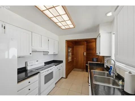 3793 Fir Street North Bend OR 97459