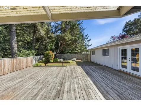 3793 Fir Street North Bend OR 97459