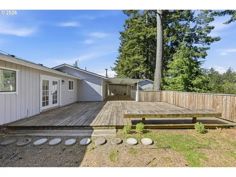 3793 Fir Street North Bend OR 97459