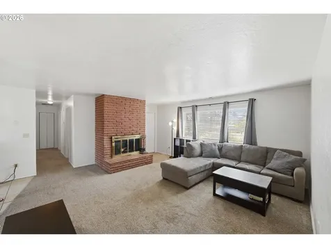 3793 Fir Street North Bend OR 97459