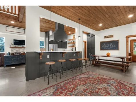 101 SW Juniper Avenue Warrenton OR 97146