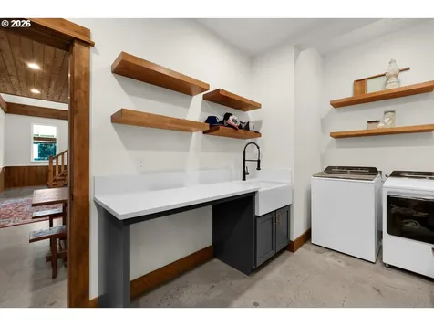 101 SW Juniper Avenue Warrenton OR 97146