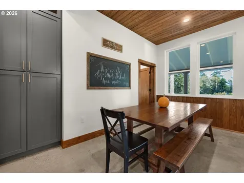 101 SW Juniper Avenue Warrenton OR 97146
