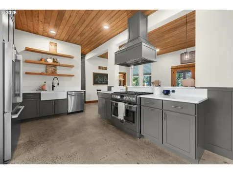 101 SW Juniper Avenue Warrenton OR 97146
