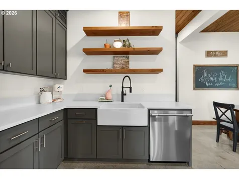 101 SW Juniper Avenue Warrenton OR 97146