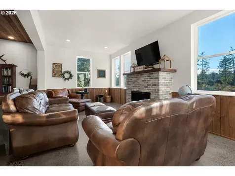 101 SW Juniper Avenue Warrenton OR 97146