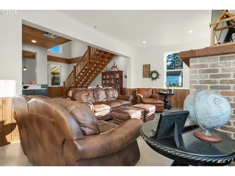 101 SW Juniper Avenue Warrenton OR 97146
