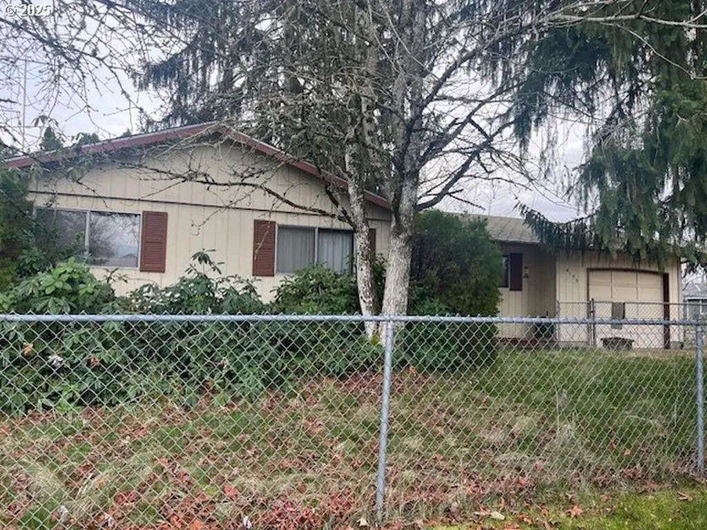 4122 Vickie Court Hubbard OR 97032