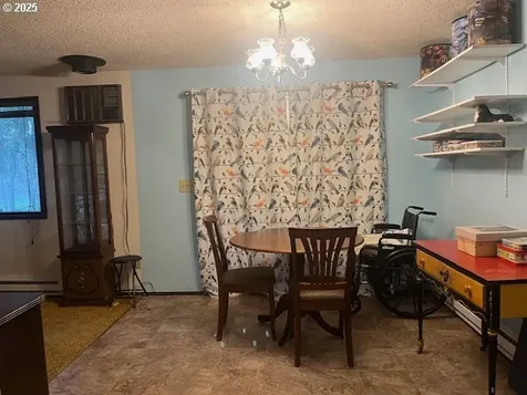 4122 Vickie Court Hubbard OR 97032