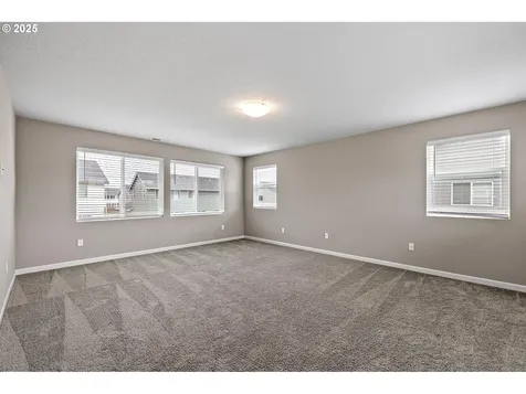 1404 Farmington Drive Junction City OR 97448