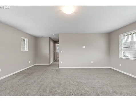 1404 Farmington Drive Junction City OR 97448