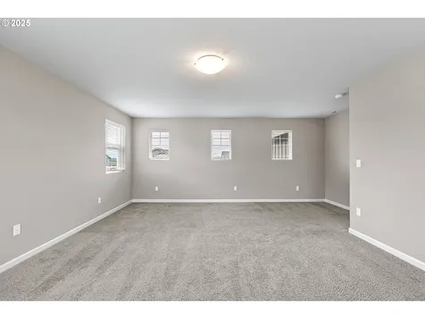 1404 Farmington Drive Junction City OR 97448