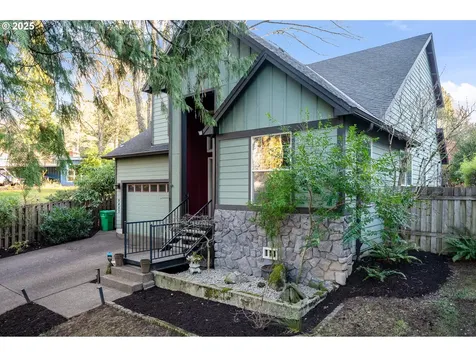 9453 SW 62nd Drive Portland OR 97219