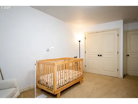 9453 SW 62nd Drive Portland OR 97219
