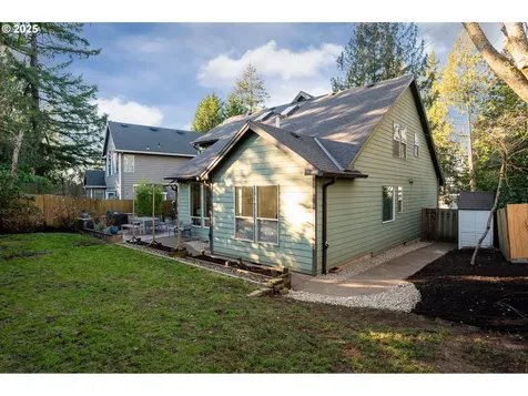 9453 SW 62nd Drive Portland OR 97219