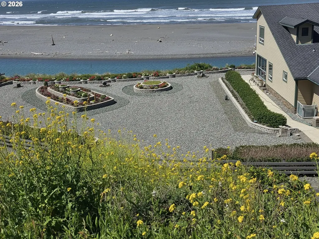 28978 Vizcaino Court Gold Beach OR 97444