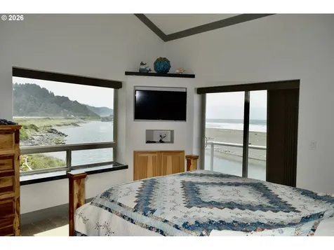 28978 Vizcaino Court Gold Beach OR 97444