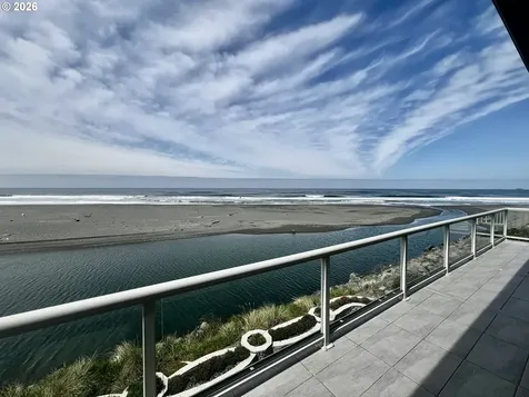 28978 Vizcaino Court Gold Beach OR 97444