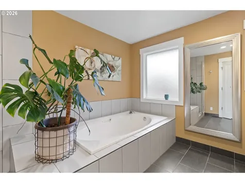 10644 NE Russell Court Portland OR 97220