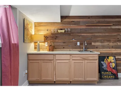 10644 NE Russell Court Portland OR 97220