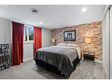 10644 NE Russell Court Portland OR 97220