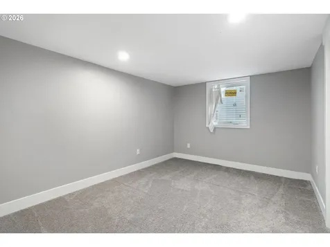 10644 NE Russell Court Portland OR 97220