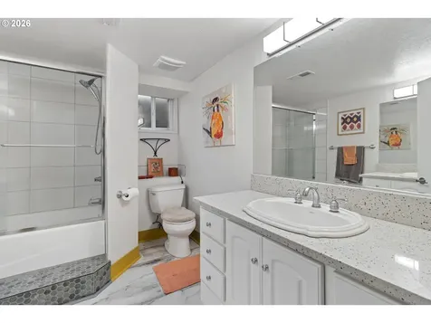 10644 NE Russell Court Portland OR 97220