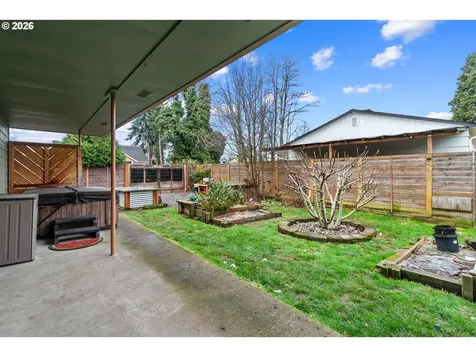 10644 NE Russell Court Portland OR 97220
