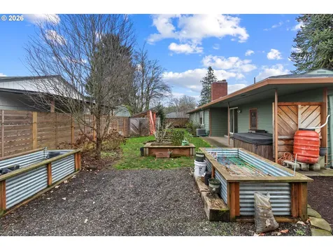 10644 NE Russell Court Portland OR 97220