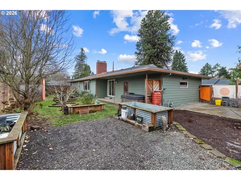 10644 NE Russell Court Portland OR 97220