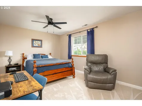 11240 SE Cranberry Loop Clackamas OR 97015